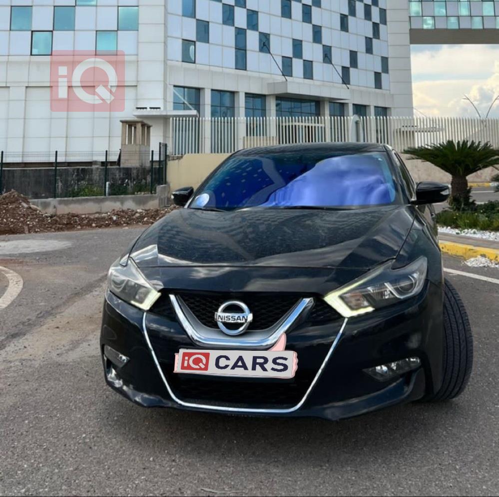 نيسان ماكسيما